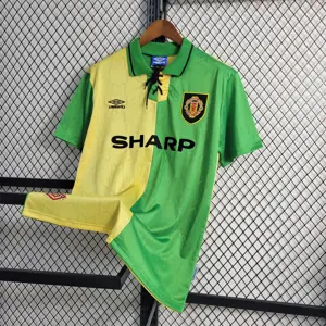 92-94 Manchester United away 8