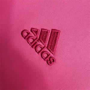 22-23 Women's Wear International Pink Special Edition 5