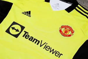 21-22 Manchester United green goalkeeper long sleeve 6