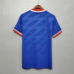 86-88 Manchester United away 6