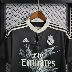 14-15 Real Madrid third away 10