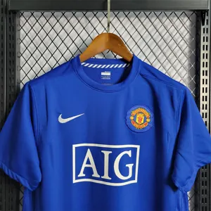 08-09 Manchester United away 11