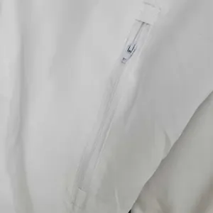22-23 Manchester United white windbreaker 5