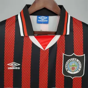 94-96 Manchester City away 7