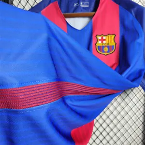 16-17 Barcelona home 4