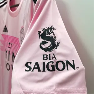 19-20 Leicester City away pink 3