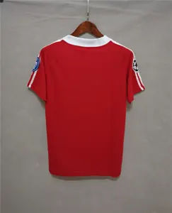 01-02 Bayern Munich Champions League home red 8