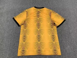 22-23 Kaizer Chiefs home 1
