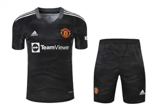 21-22 Manchester United black goalkeeper 9