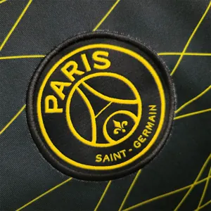 22-23 PSG fourth away 1