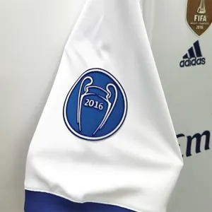 16-17 Real Madrid home 8