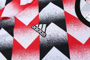 22-23 Manchester United training suit short sleeve kit red black and white color matching 18
