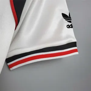 85-86 Manchester United away 5