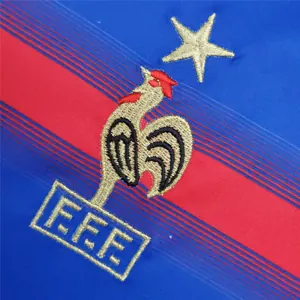 2004 France home 3