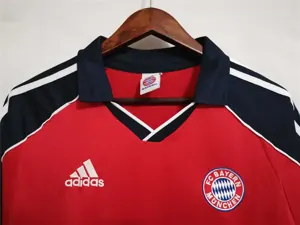 00-01 Bayern Munich Champions League home red 4