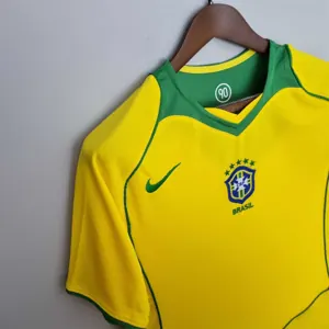 2004 Brazil home 11
