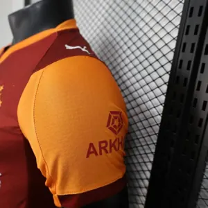 25-26 Galatasaray Home Kit Football Sport Player Version Shirt AAAAJersey Supply Factory Yupoo 5