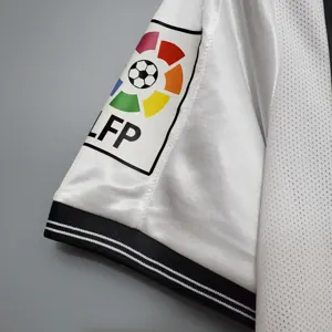 00-01 Valencia home 4