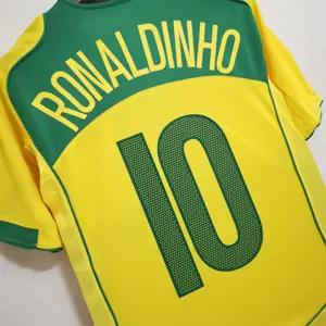 2004 Brazil home 3