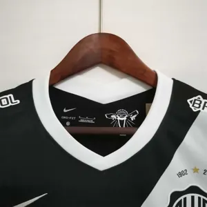 22-23 Olympia away 5
