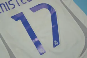 06-07 Real Madrid home white 23