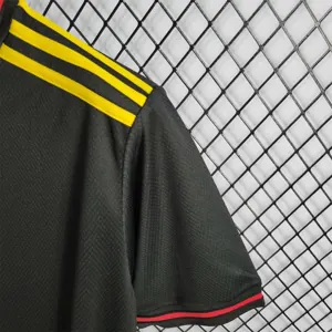 22-23 Belgium away 6