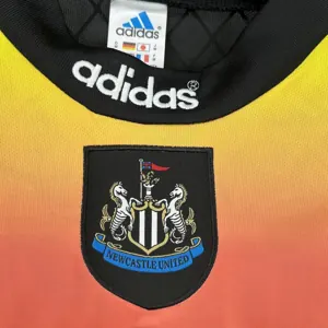96-97 Newcastle Goalkeeper Retro Kit Long Sleeves Vintage Shirt AAAAJersey Supplier Yupoo 1