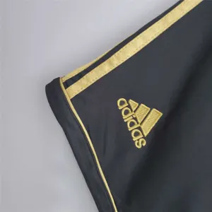 11-12 Real Madrid away black - 4 1