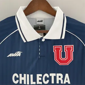94-95 University of Chile home 3