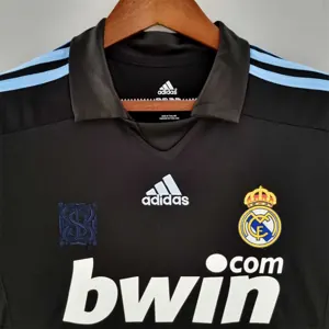 09-10 Real Madrid away 8