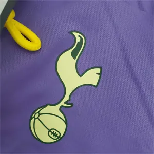 21-22 Tottenham Hotspur purple-black windbreaker 1