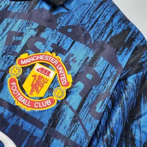 92-93 Manchester United away 7