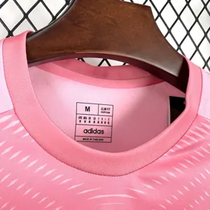 World Cup 2026 Spain Mens Goalkeeper Kit Football Pink T-Shirt AAAAJersey Supply Yupoo 7 4