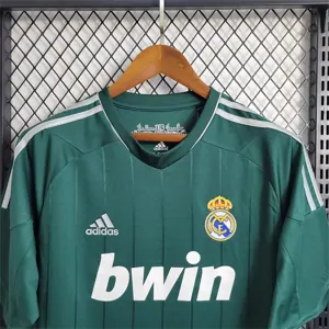 12-13 Real Madrid third away 5