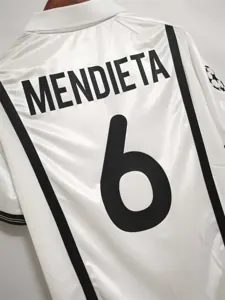 00-01 Valencia home 9