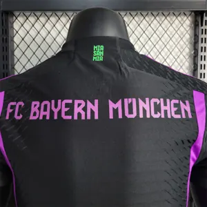 23-24 Bayern Black Special Edition player version 3
