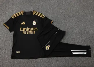 25-26 Real Madrid Black Player Version Training Kits Football Tracksuits 1