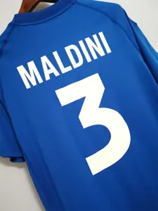 2000 Italy home blue 10