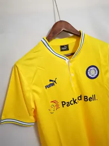 2000 Leeds United away 3