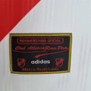 95-96 River Plate home 8