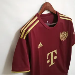 22-23 Bayern red Oktoberfest Special Edition 8