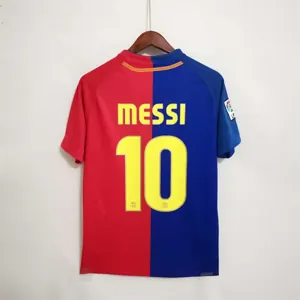 08-09 Barcelona home - 3 7