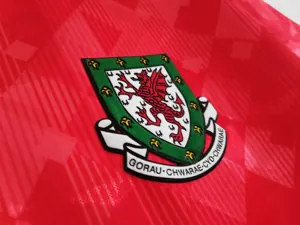 90-92 Wales home 6