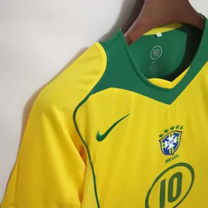 2004 Brazil home 22