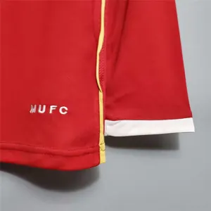 06-07 Manchester United home long sleeve 9