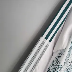 21-22 Bayern Munich white windbreaker 6
