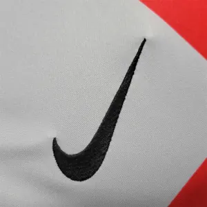 22-23 Barcelona third away 8