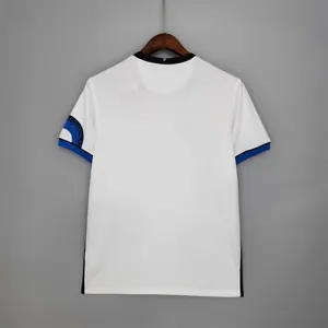 21-22 Inter Milan away 18