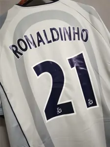 01-02 PSG away 5