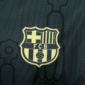 24-25 Barcelona Training Shirt Football Uniforms AAAAJersey Supplier Yupoo 1